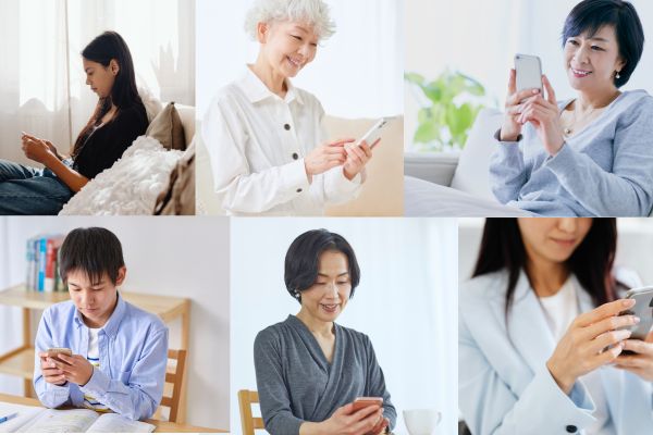 年代の異なる男女6人が静かにスマホ画面を見つめ、気づきや学びを得ている場面